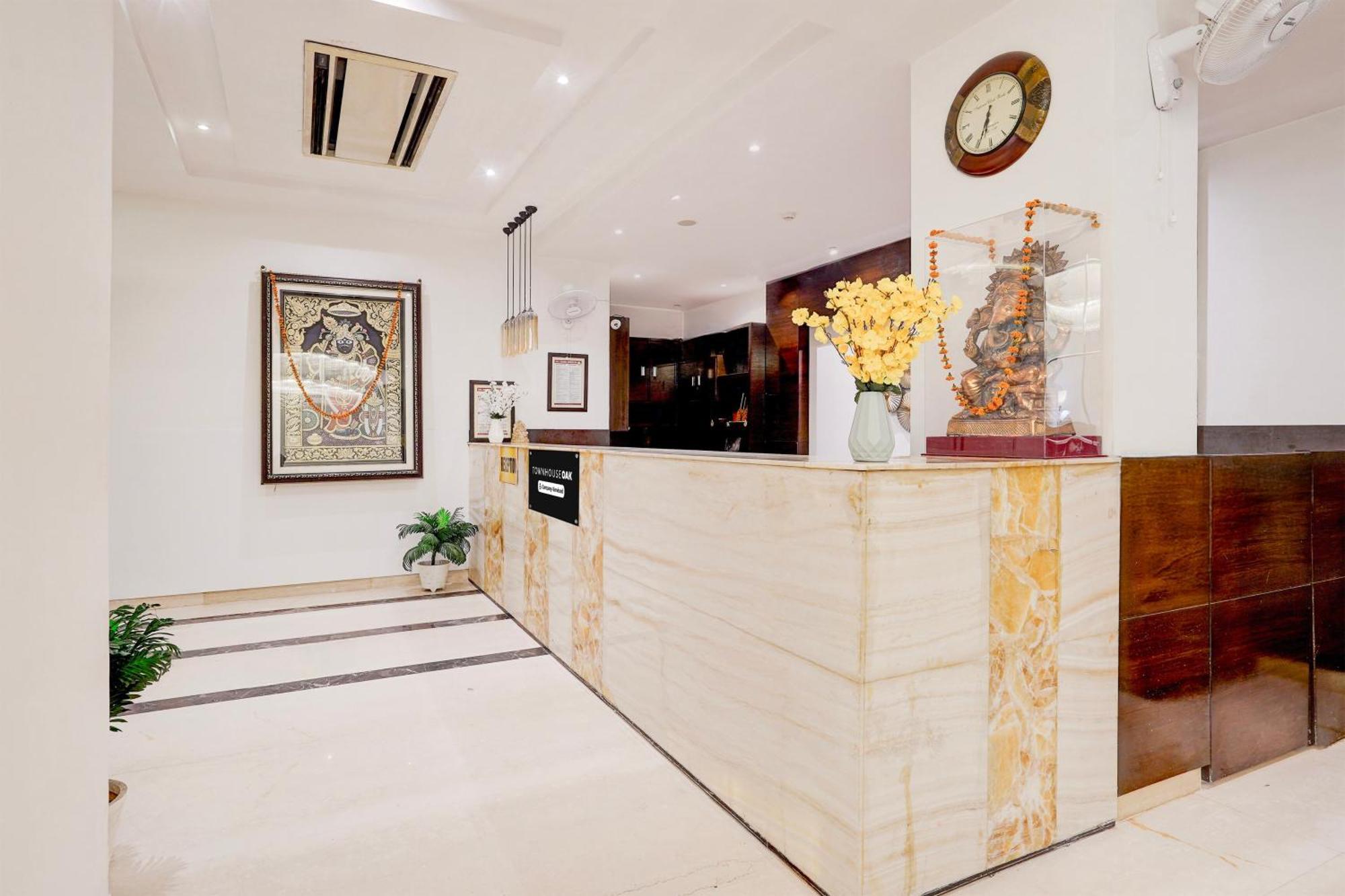 Townhouse Oak Agra Near Sultanganj Puliya Formerly Bb Grand Exteriér fotografie